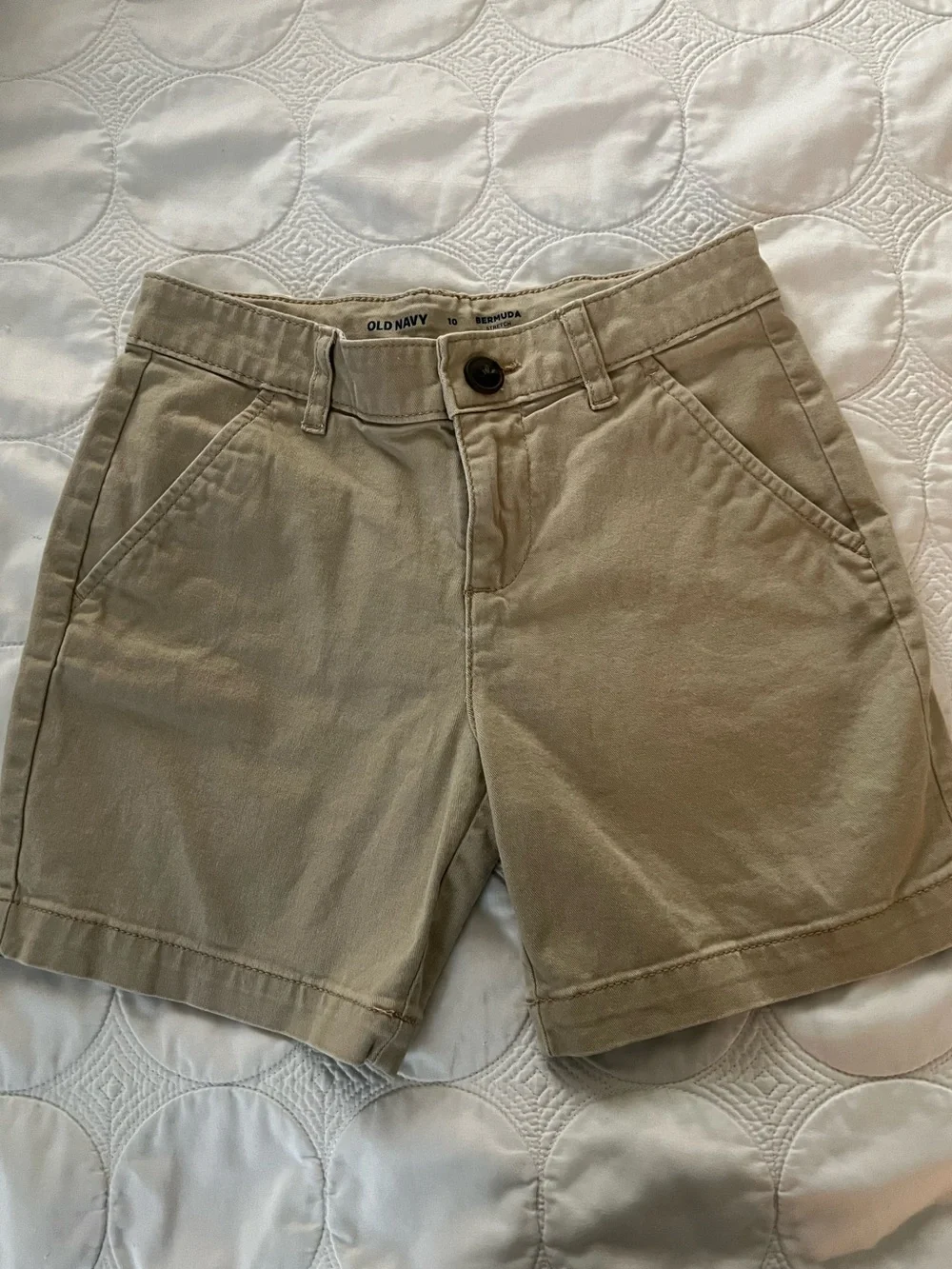 Old Navy girls uniform Khaki-Style Bermuda Shorts in Light Tan